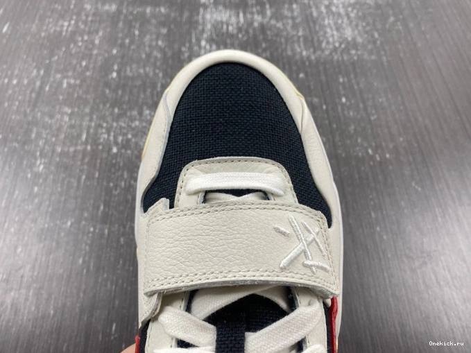 One Kick TRAVIS X CHECK THE JORDAN CUT FZ8117-100 SCOTT 0817
